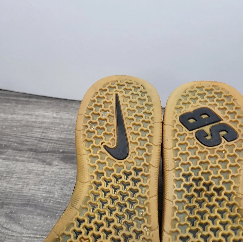 Nike SB Nyjah Free Premium Shoes Sneakers Mens Sz 8.5  Camo Gum Skate Sneakers
